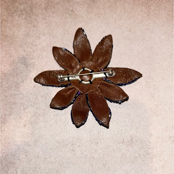 Elegant Purple Beaded Flower Brooch - Picture 11 of 12